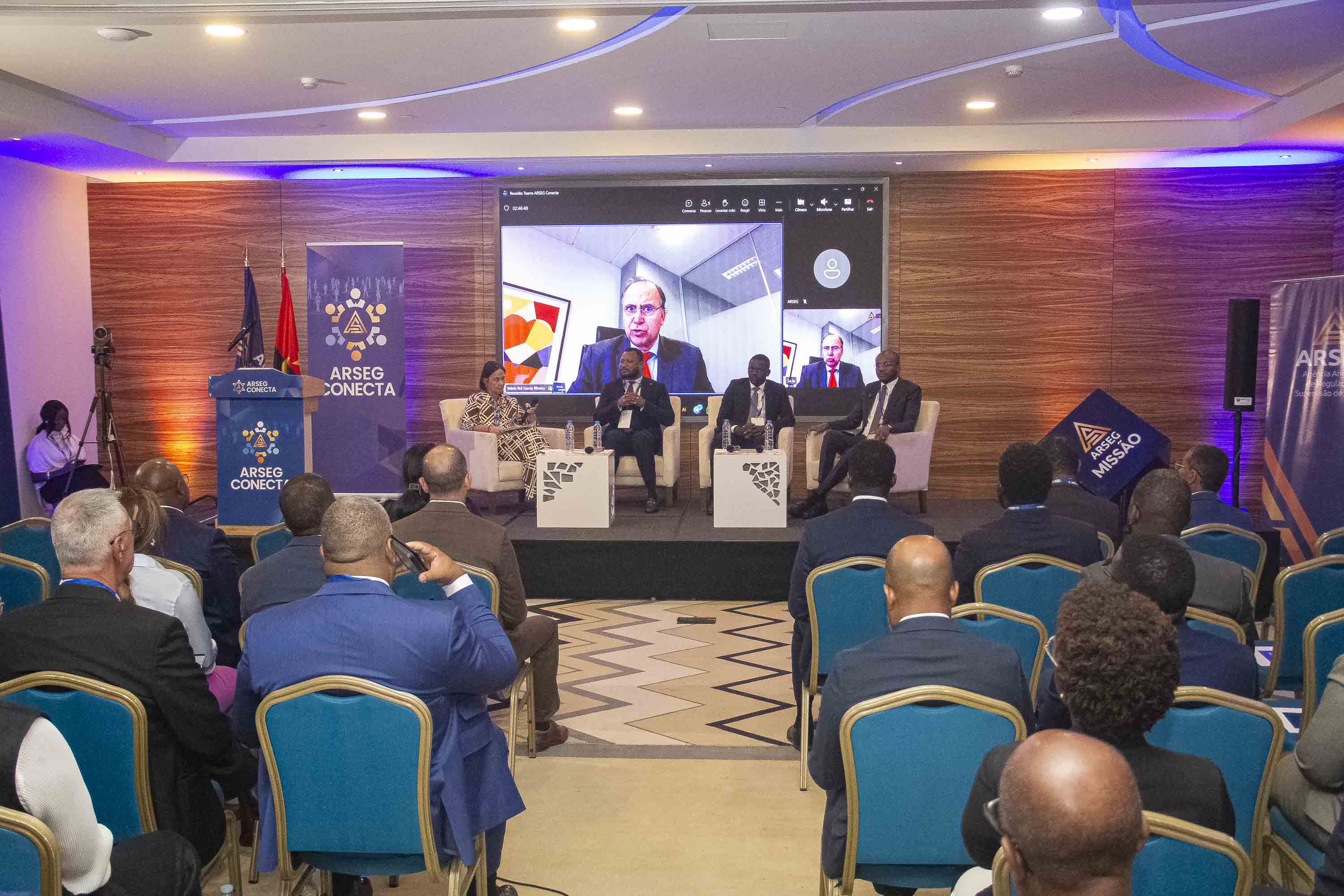 Mediação de seguros alargada a concessionárias, agências de viagens e supermercados