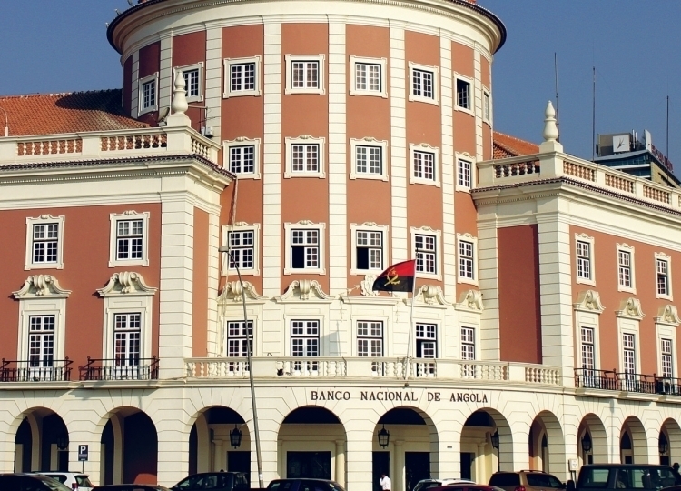 Política monetária: BNA enxugou liquidez na economia