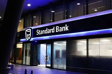 Estado completa saída do Standard Bank Angola e arrecada 208,5 mil milhões Kz na OPV