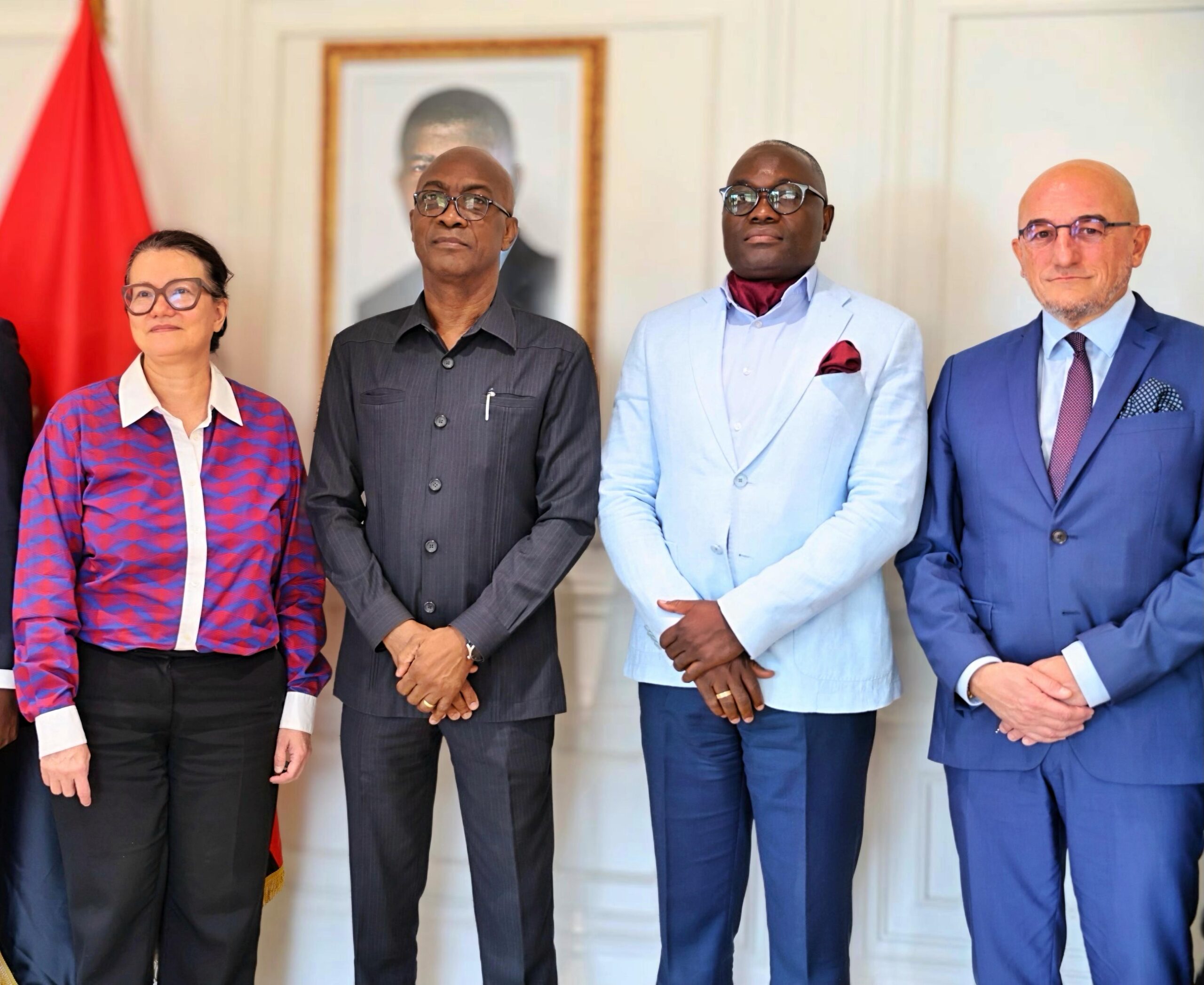 Angola reforça parcerias internacionais para financiar pequenas e médias empresas