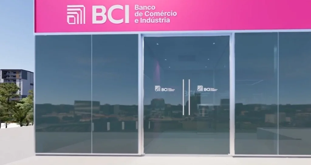 BCI leva serviços bancários aos mercados informais com cartões e crédito até 200 mil kwanzas