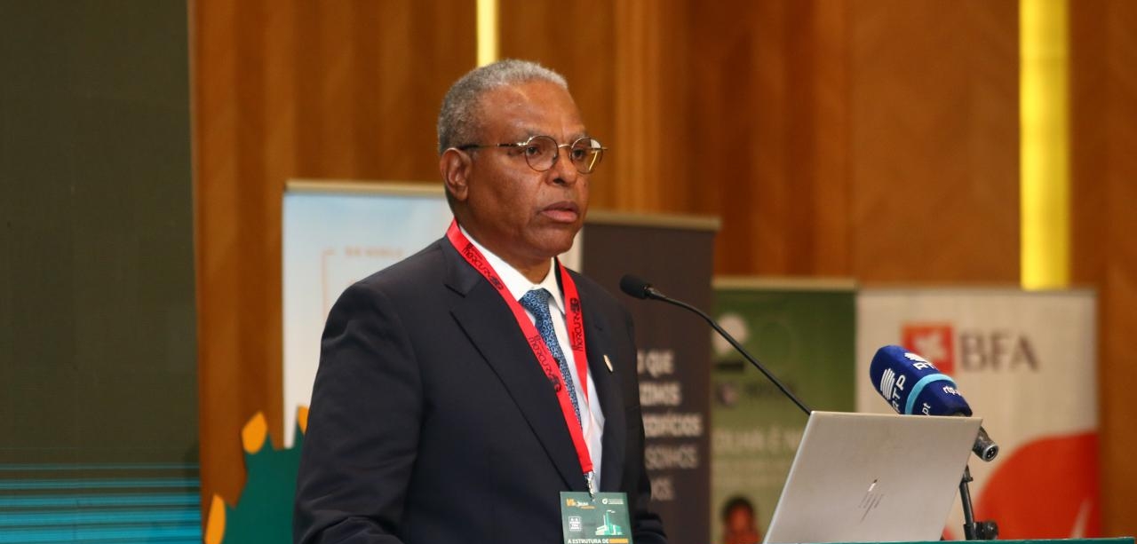 Indústria transformadora cresce até 16,46% e reforça peso na economia não petrolífera