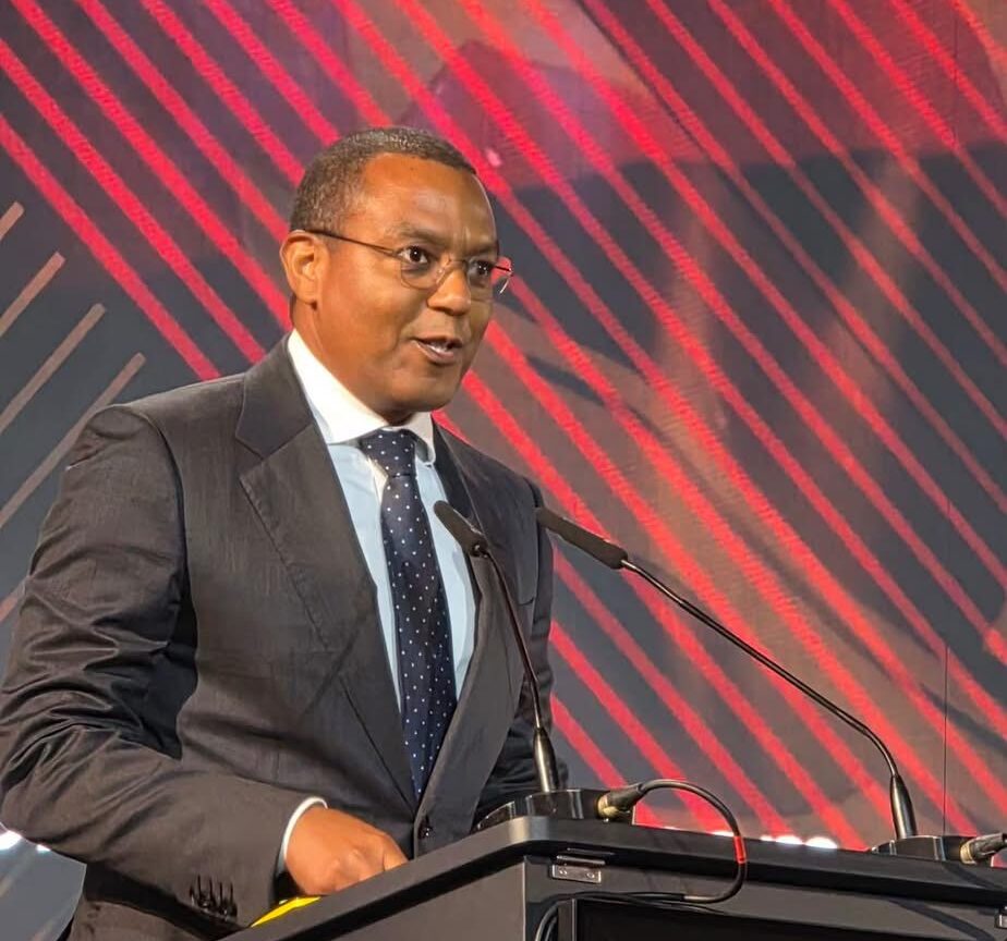 Angola investiu 99 mil milhões de dólares no sector petrolífero em nove anos