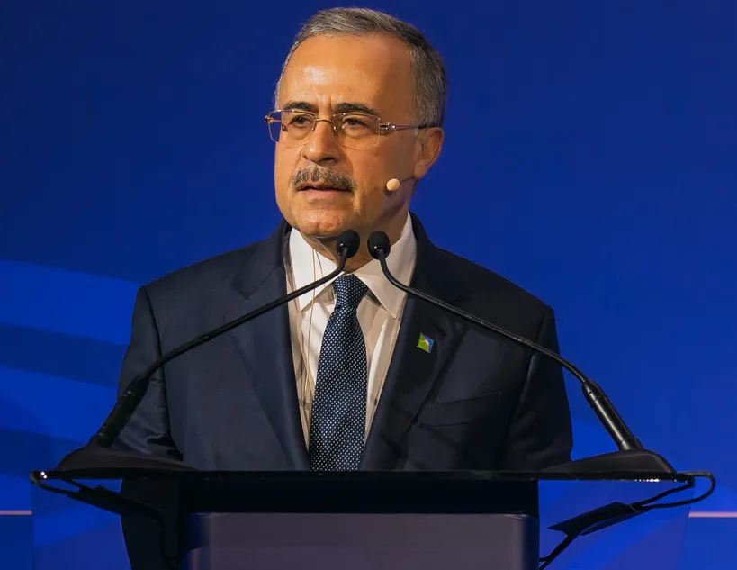 Aramco alerta para nível “perigosamente baixo” dos stocks de petróleo