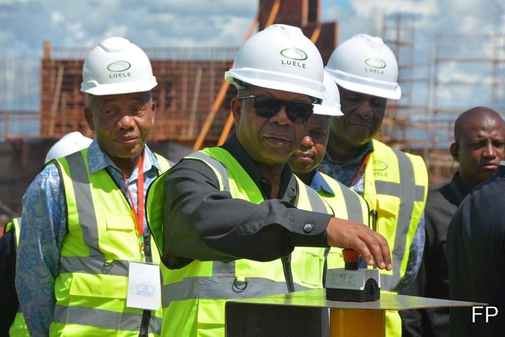 Balança comercial de Angola cai 31,5% em 2025 – petróleo pesa, diamantes salvam