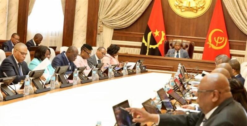 No primeiro trimestre do ano, metade da despesa pública destina-se ao pagamento da dívida