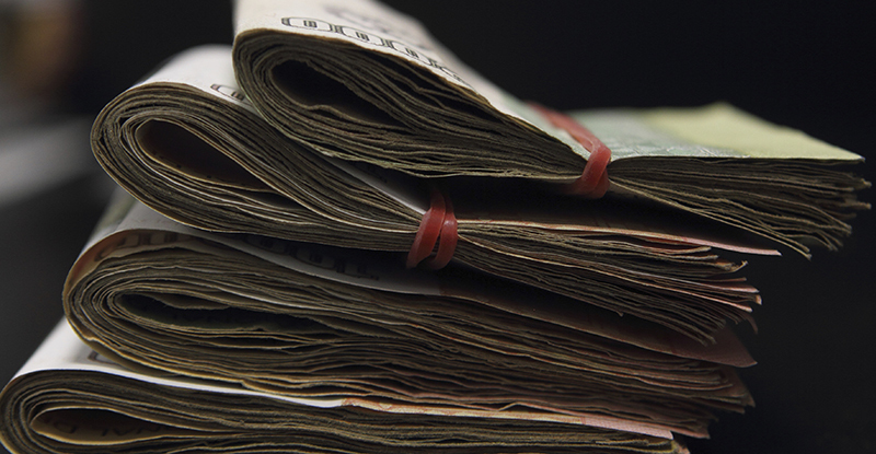 Incumprimento no Aviso  10 mais do que duplica  para 63,9 mil milhões Kz