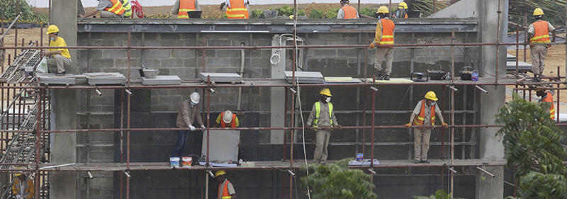 Construir continua mais caro apesar da forte desaceleração dos preços dos materiais