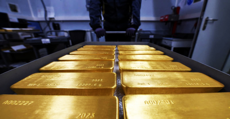 Ouro cai pela 10.ª sessão consecutiva com receios de inflação e juros elevados