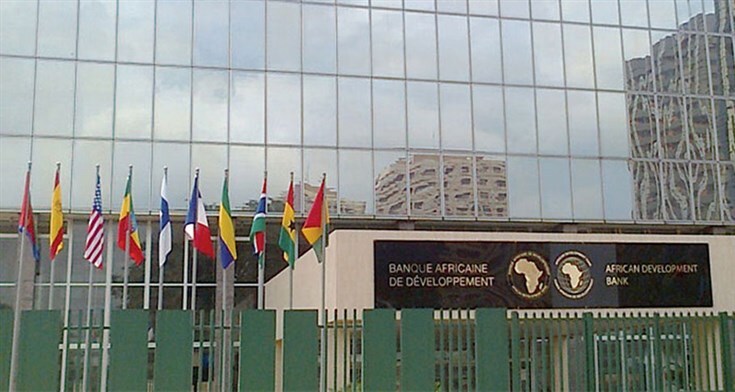 «África cresce, mas num ambiente hostil e de fragilidades estruturais» - relatório