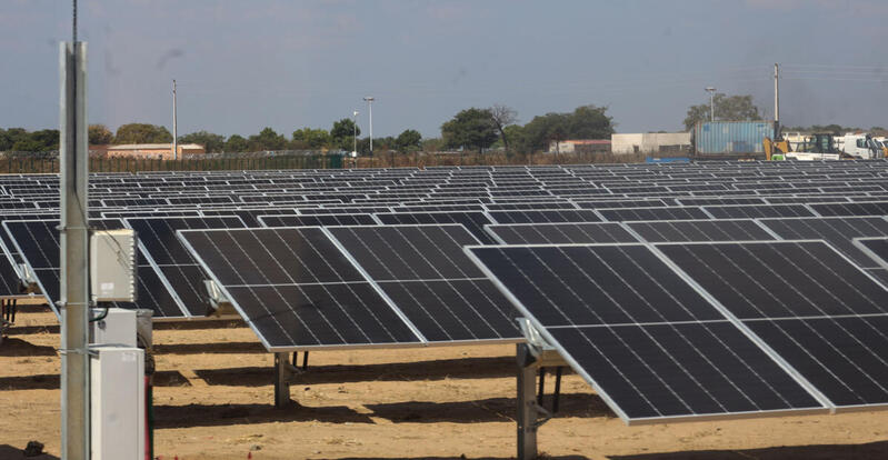 Energia solar ganha  escala e redesenha  o sistema eléctrico  nacional