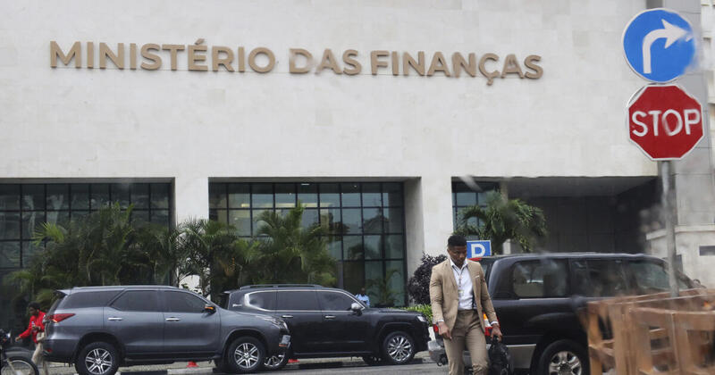 Crédito ao sector privado em Angola seis vezes abaixo da média da SADC