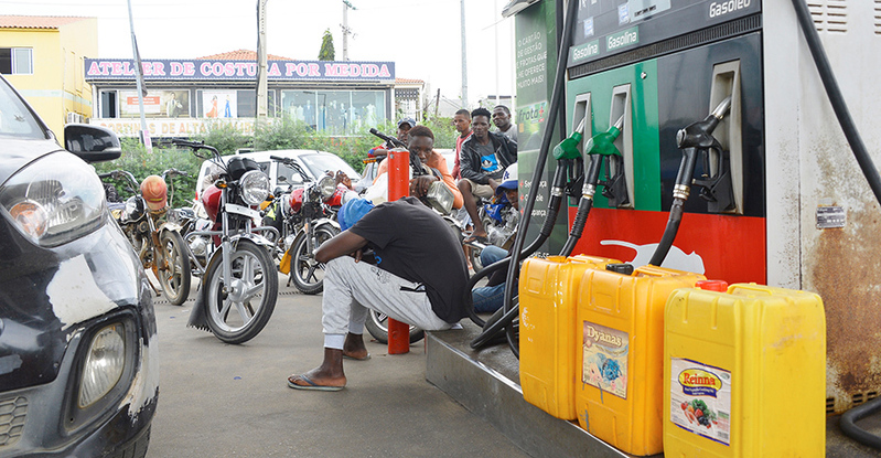 Inquérito mostra que 7 em cada 10 angolanos desconhecem subsídios aos combustíveis