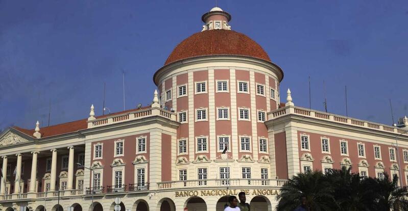 BNA decide hoje curso da política monetária após dois cortes nas taxas de juro